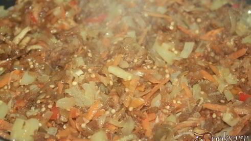 голубцы с мраморной говядиной во вкуснейшем сметанно-овощном соусе