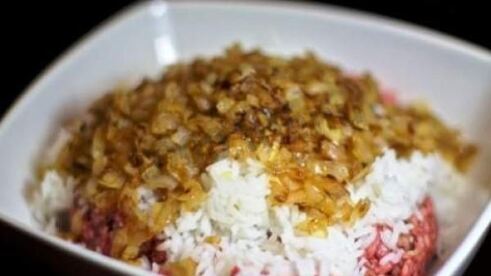 голубцы в сметанном соусе в духовке