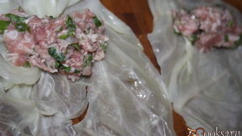 запеченные с помидорами и топленым сливочным маслом голубцы