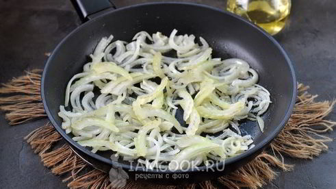 гречневая лапша с креветками и овощами