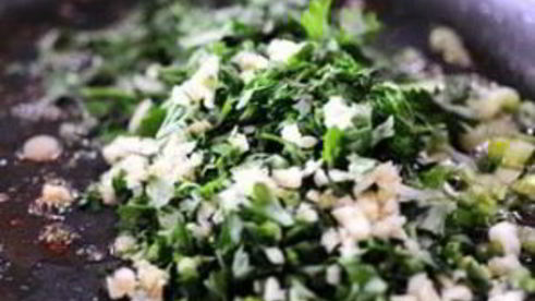 фаршированные грибы с сыром бри