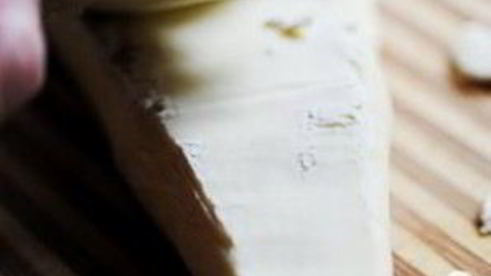 фаршированные грибы с сыром бри