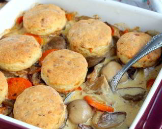 Грибы с сырными сконами