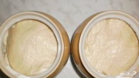 грибы в сметане в горшочке