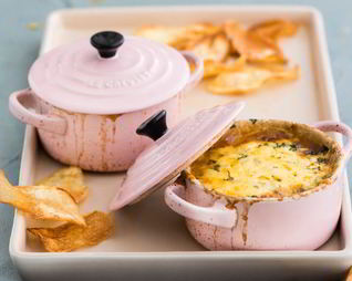 Грибы, запеченные в кокотнице