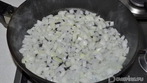 лесные грибы с картофелем в горшочках