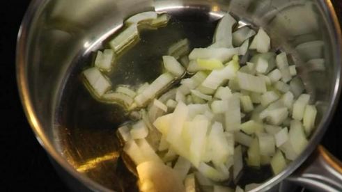 лесные грибы, запеченные в сливках