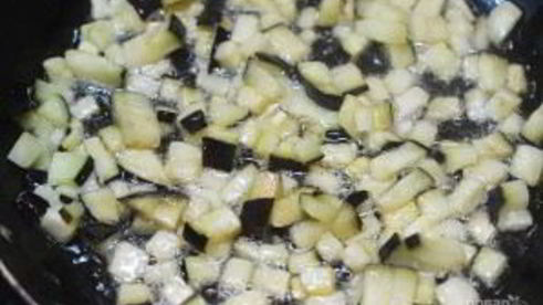 лисички с баклажанами жареные