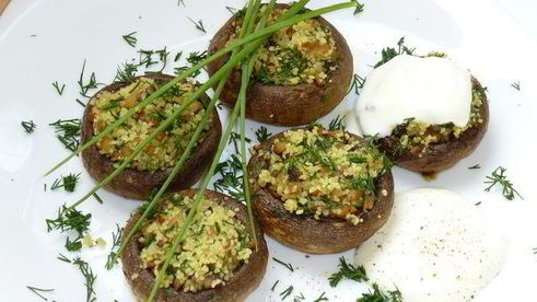 шампиньоны, фаршированные кускусом