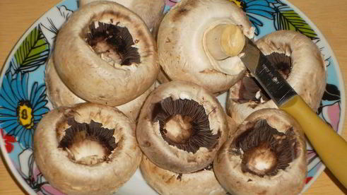 шампиньоны, фаршированные мясом