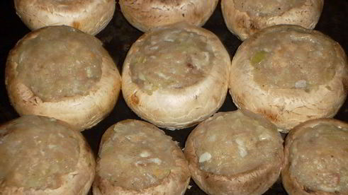 шампиньоны, фаршированные мясом