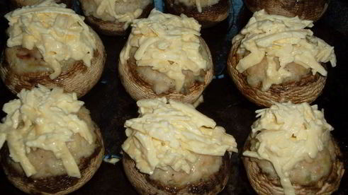шампиньоны, фаршированные мясом