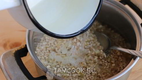 шампиньоны, фаршированные перловкой