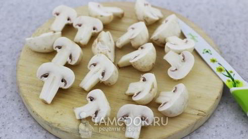 шампиньоны с болгарским перцем и пармезаном