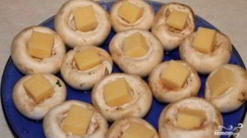 шампиньоны, запеченные с сыром