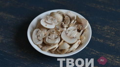 шампиньоны, запеченные с тимьяном и пармезаном