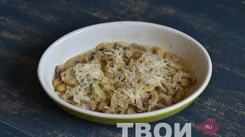 шампиньоны, запеченные с тимьяном и пармезаном