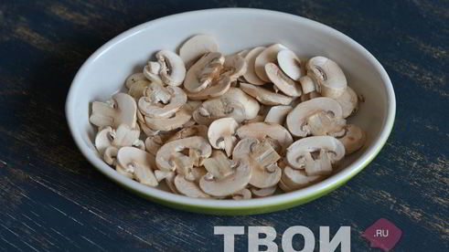 шампиньоны, запеченные с тимьяном и пармезаном