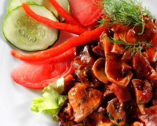 Тушеные грибы в красном вине по-бургундски