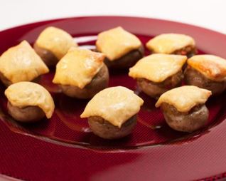 Запеченные шампиньоны с овощной икрой