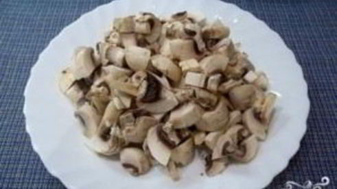 жареные грибы с баклажанами