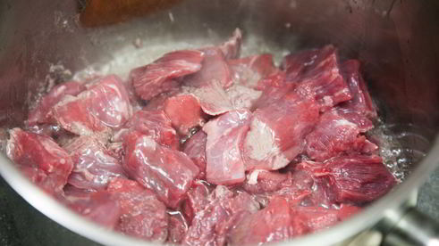 гуляш из говядины со сладким перцем