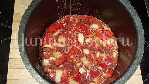 гуляш из говядины в мультиварке