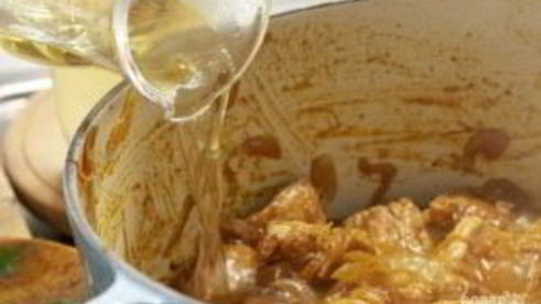 гуляш из индейки с подливкой