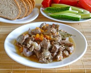 Гуляш из куриной печени