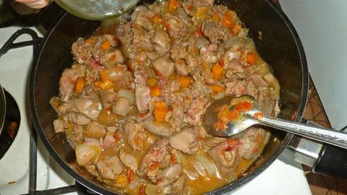 гуляш из куриной печени