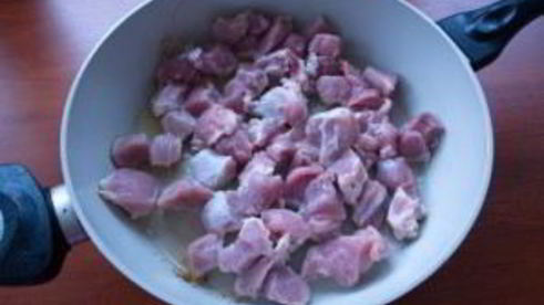 гуляш из свинины с овощами