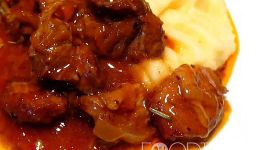 Рецепт гуляш из свинины с подливкой