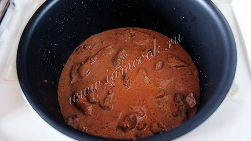 гуляш из свинины в мультиварке