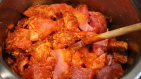 гуляш классический из свинины