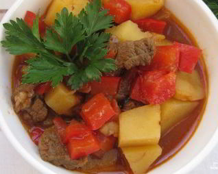 Гуляш по-венгерски из говядины