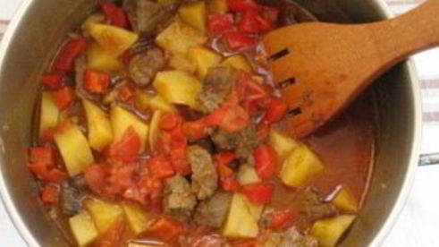 гуляш по-венгерски из говядины