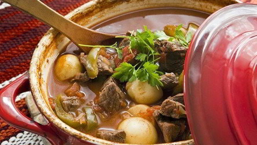 Рецепт гуляш по-венгерски с яичной лапшой