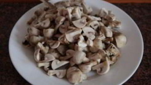 гуляш с грибами и мясом