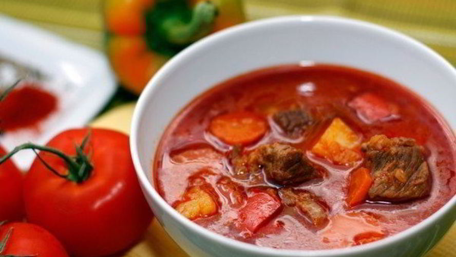 Рецепт гуляш с картофелем и травами