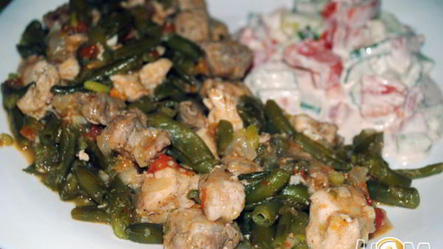 Рецепт гуляш со стручковой фасолью по-гречески