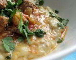 Пюре из баклажанов с гуляшом из мяса