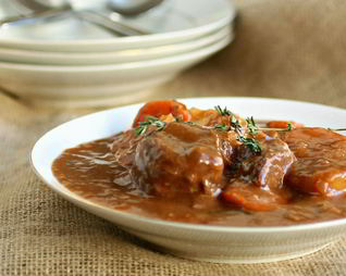 Спинной гуляш с морковью