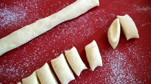 итальянские трехцветные ньокки — картофельные клецки