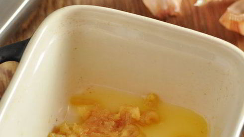 картофельное пюре с печеным чесноком и петрушкой