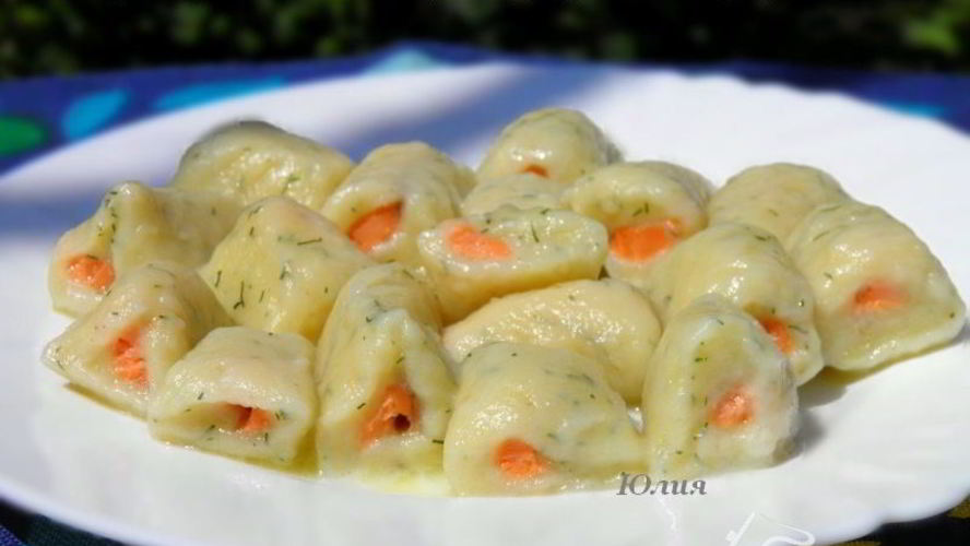 Рецепт картофельные клецки с форелью и укропом