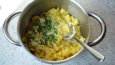 колканнон — ирландское картофельное пюре с савойской капустой