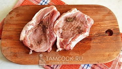 котлета свиная на кости