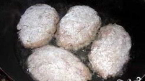 котлеты из фарша с рисом