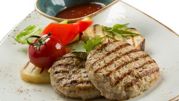 Рецепт Котлеты из телятины с тушеными овощами