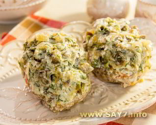 Котлеты, запеченные в духовке под грибным соусом